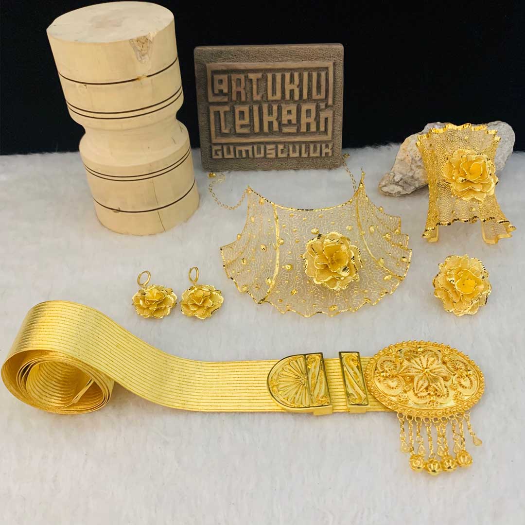 altin-kaplama-gumus-bayan-taki-set-modelleri