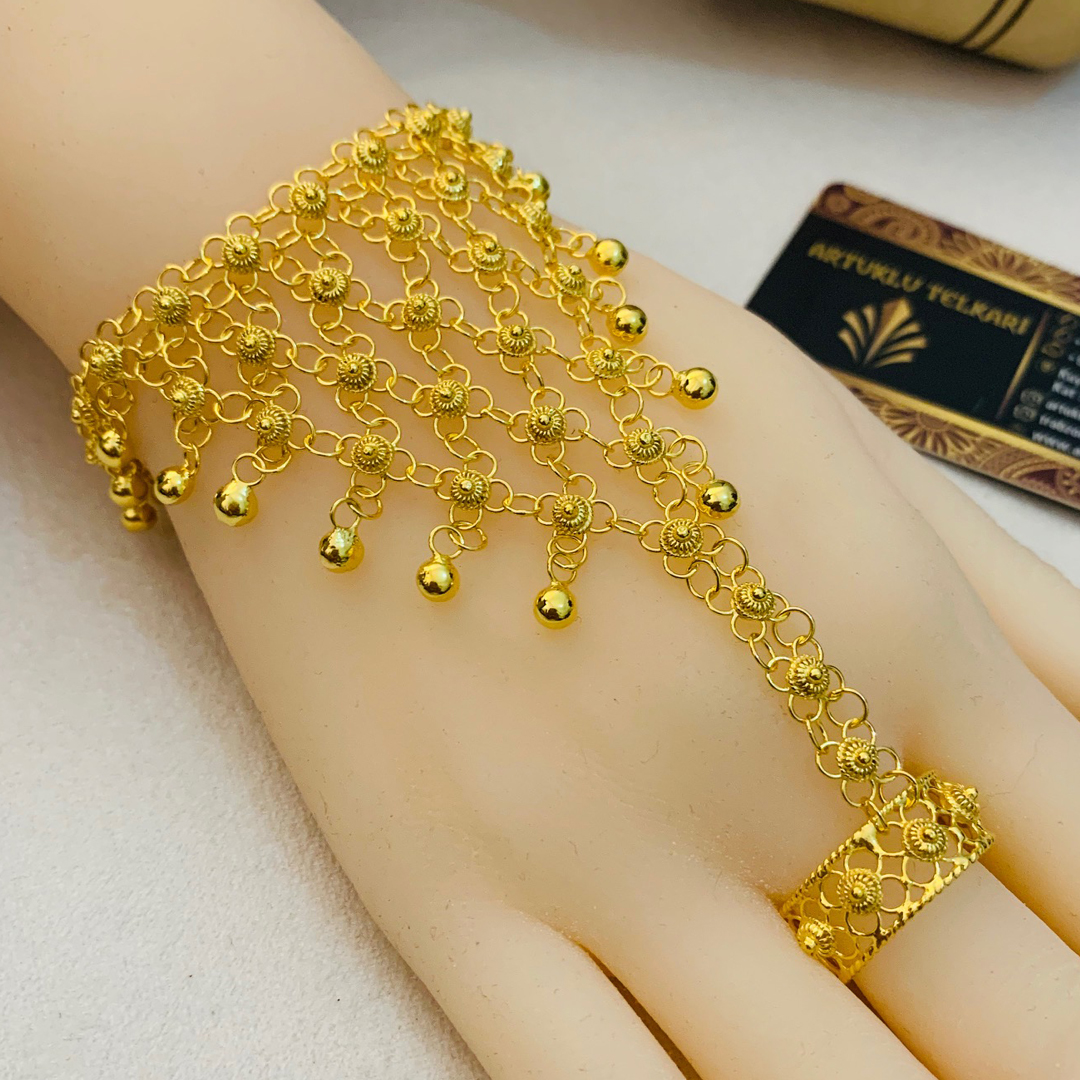 gold-plated-gloves