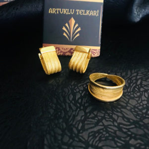 Katlamalı Hasır Küpe ve Yüzük