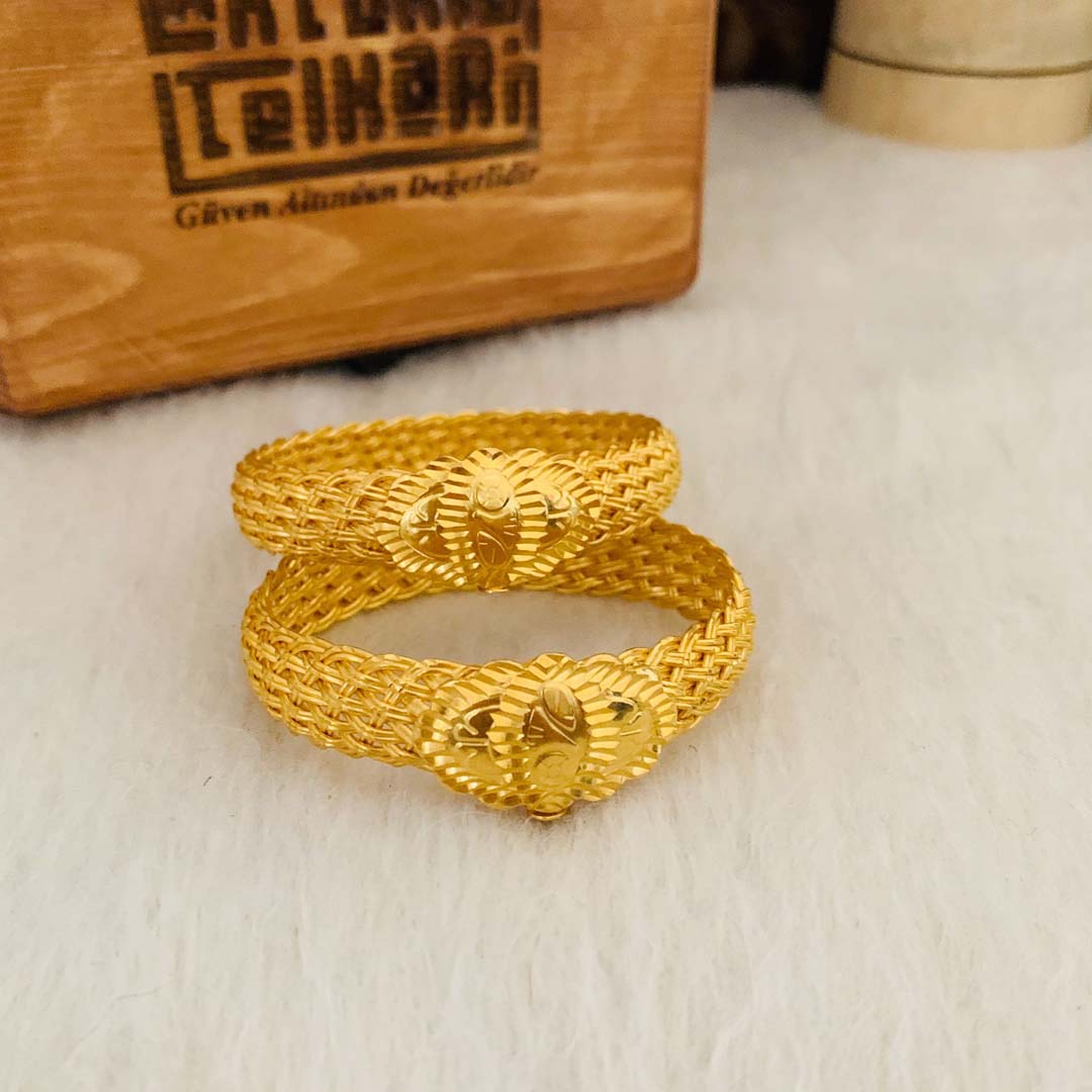 silver-gold-plated-wire-mesh-bracelet