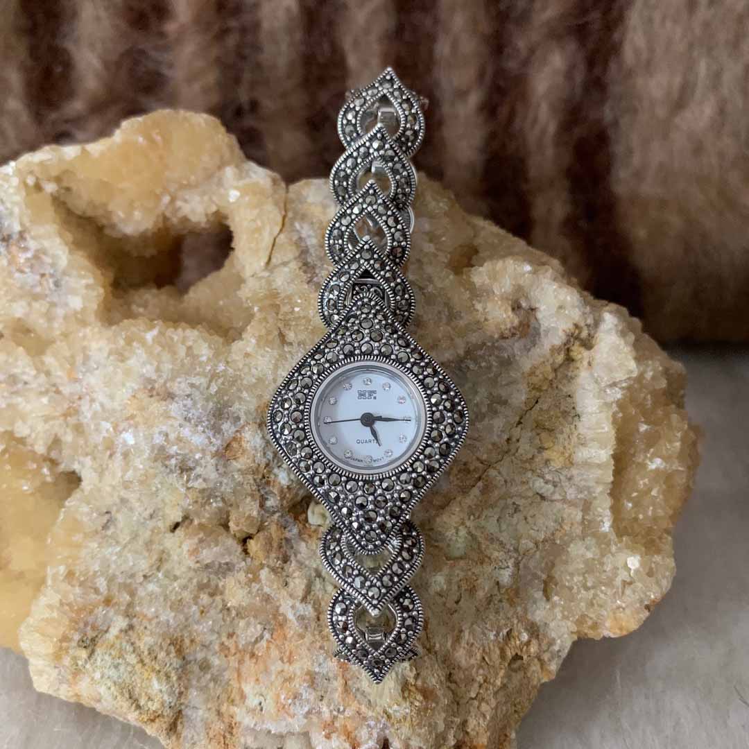 silver-womens-watch
