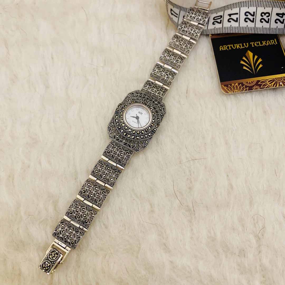 silver-womens-watch