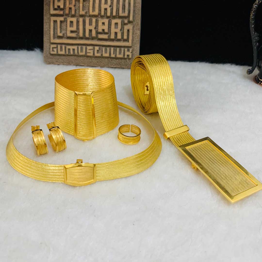 gold-plated-silver-belt-bracelet-necklace-models