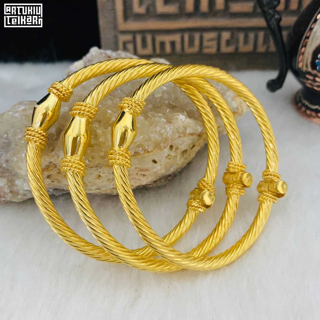 gold-women-bracelets