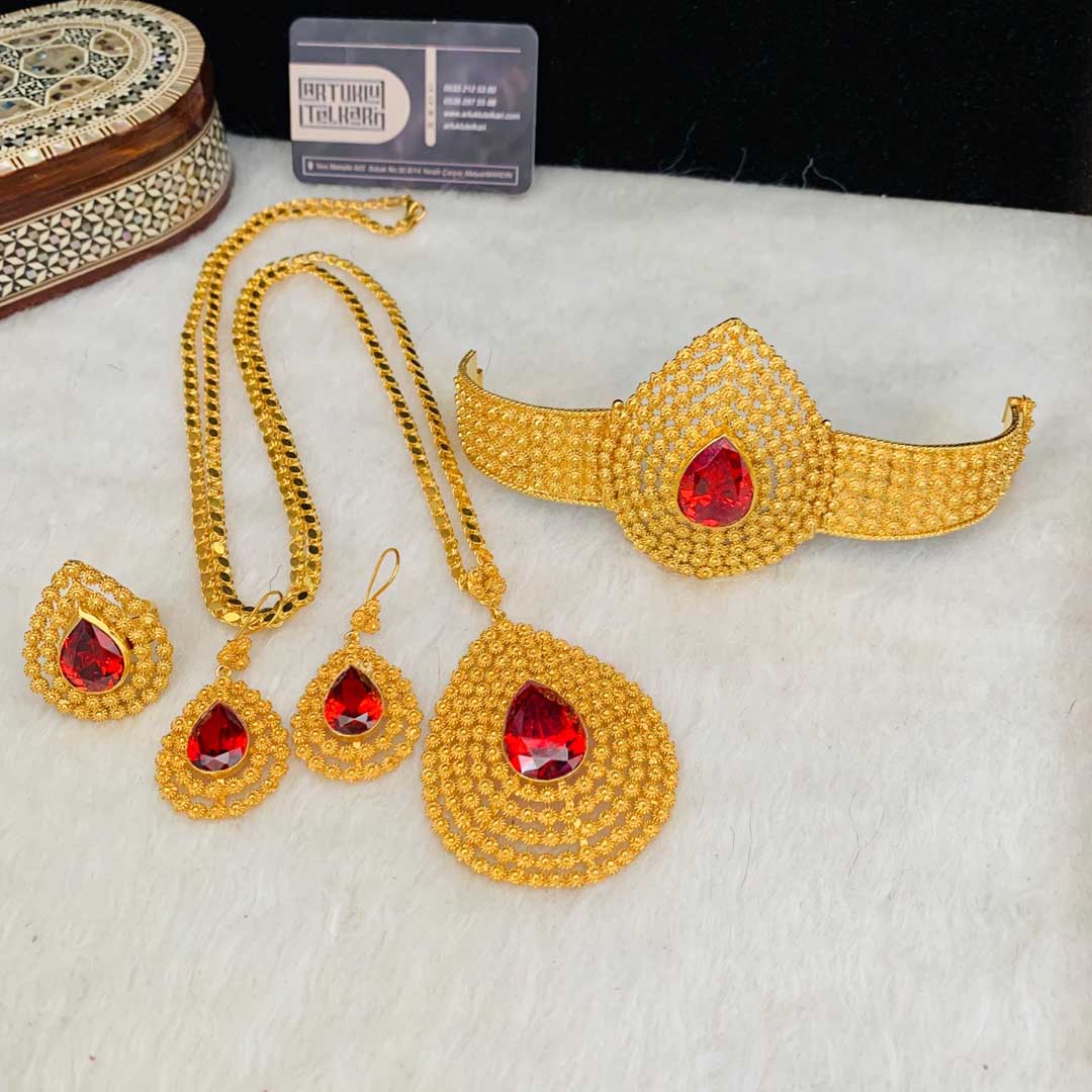 altin-kaplama-kisnis-telkari-taki-seti
