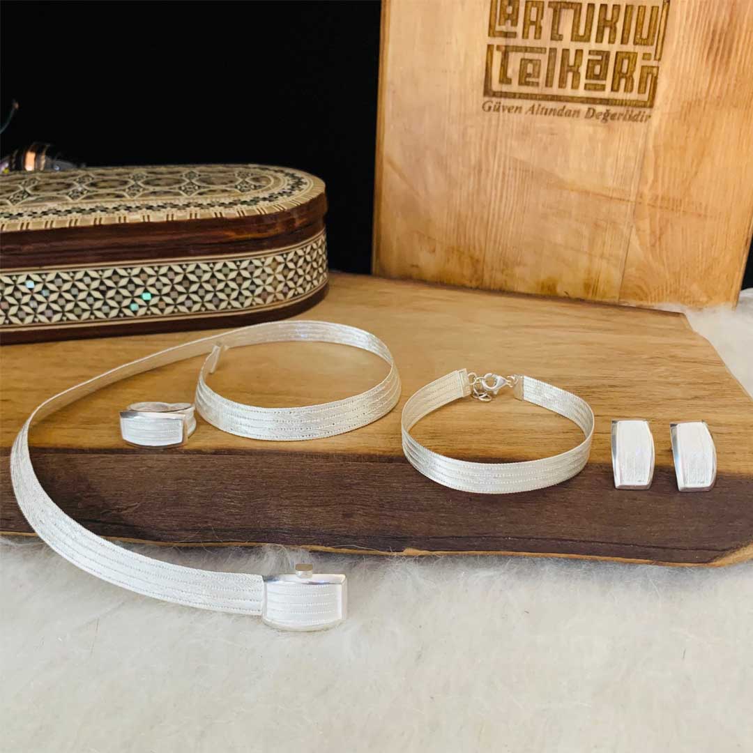handmade-silver-jewelry-design-set
