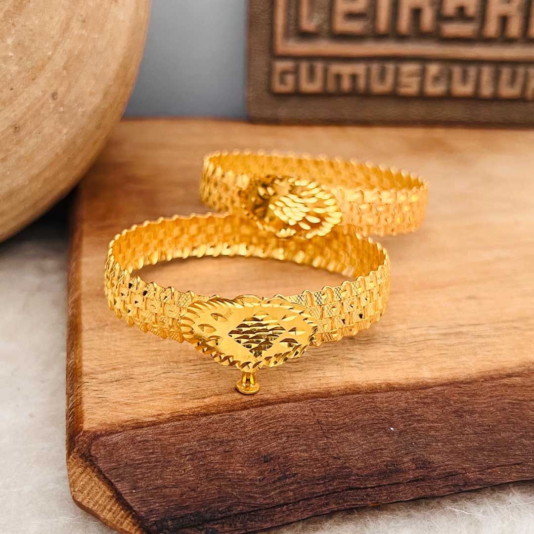 gold-plated-silver-women’s-bangle