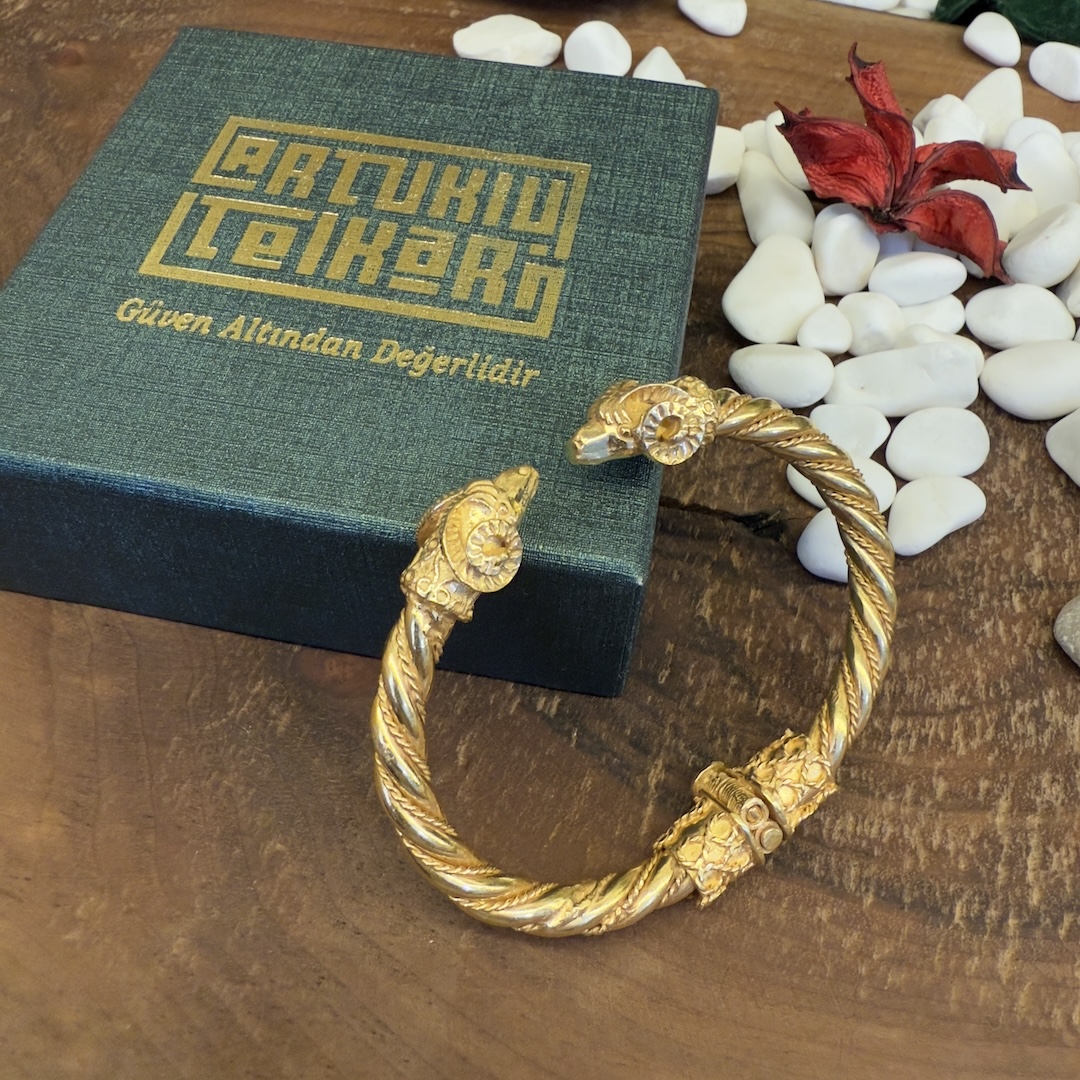 altin-modeli-gumus-koc-bas-bilezik