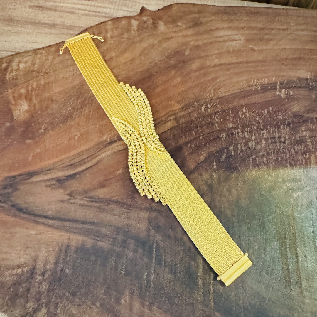 gold-bracelet