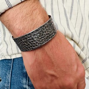 Çekiç Dövmeli Gümüş Erkek Bileziği