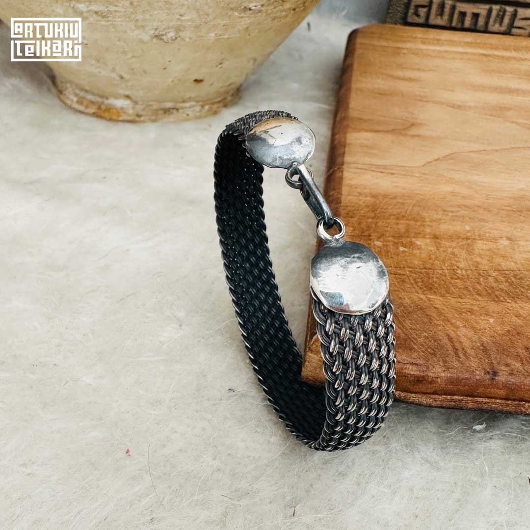 filigree-silver-man-bangle