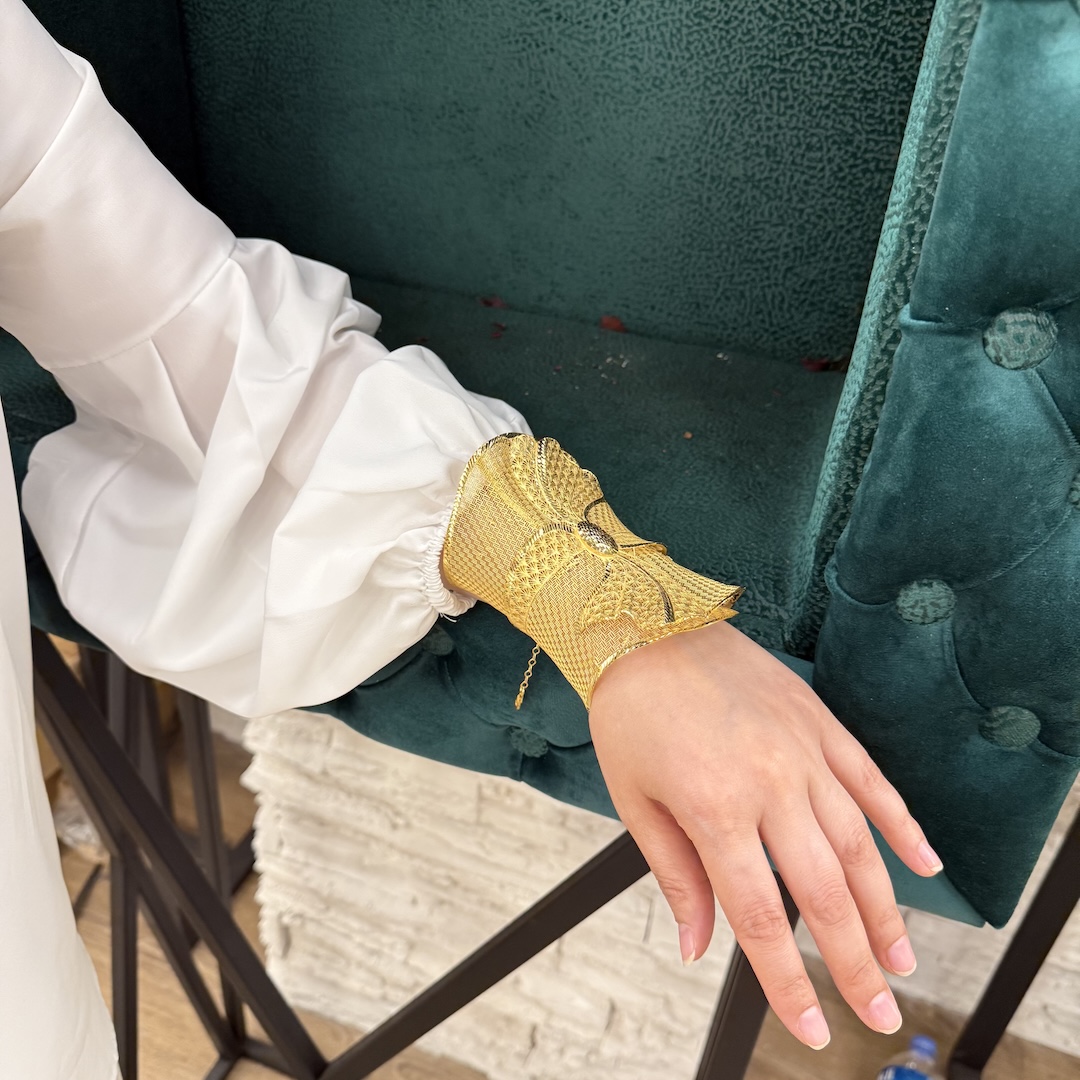 gold-plated-silver-women’s-bracelet