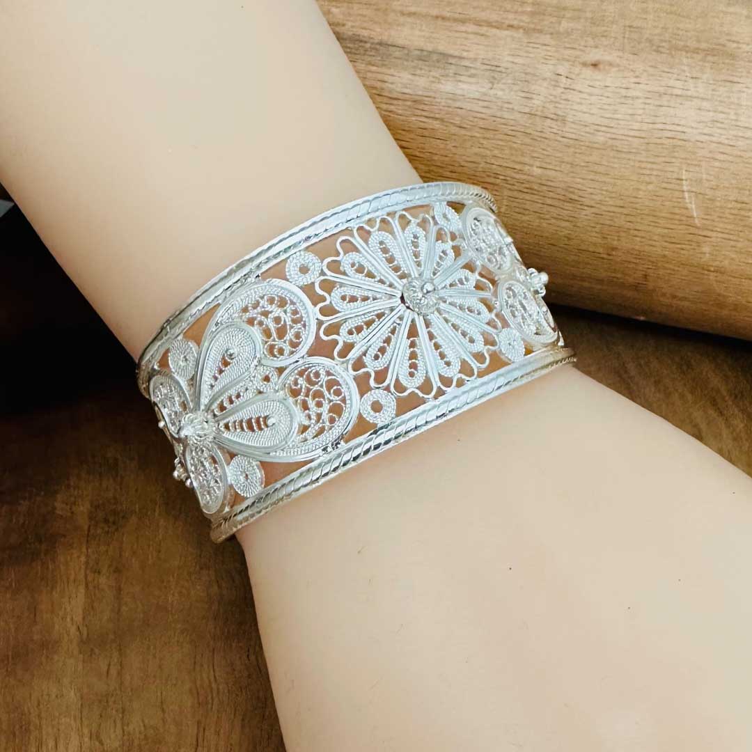 hand-made-silver-bracelet
