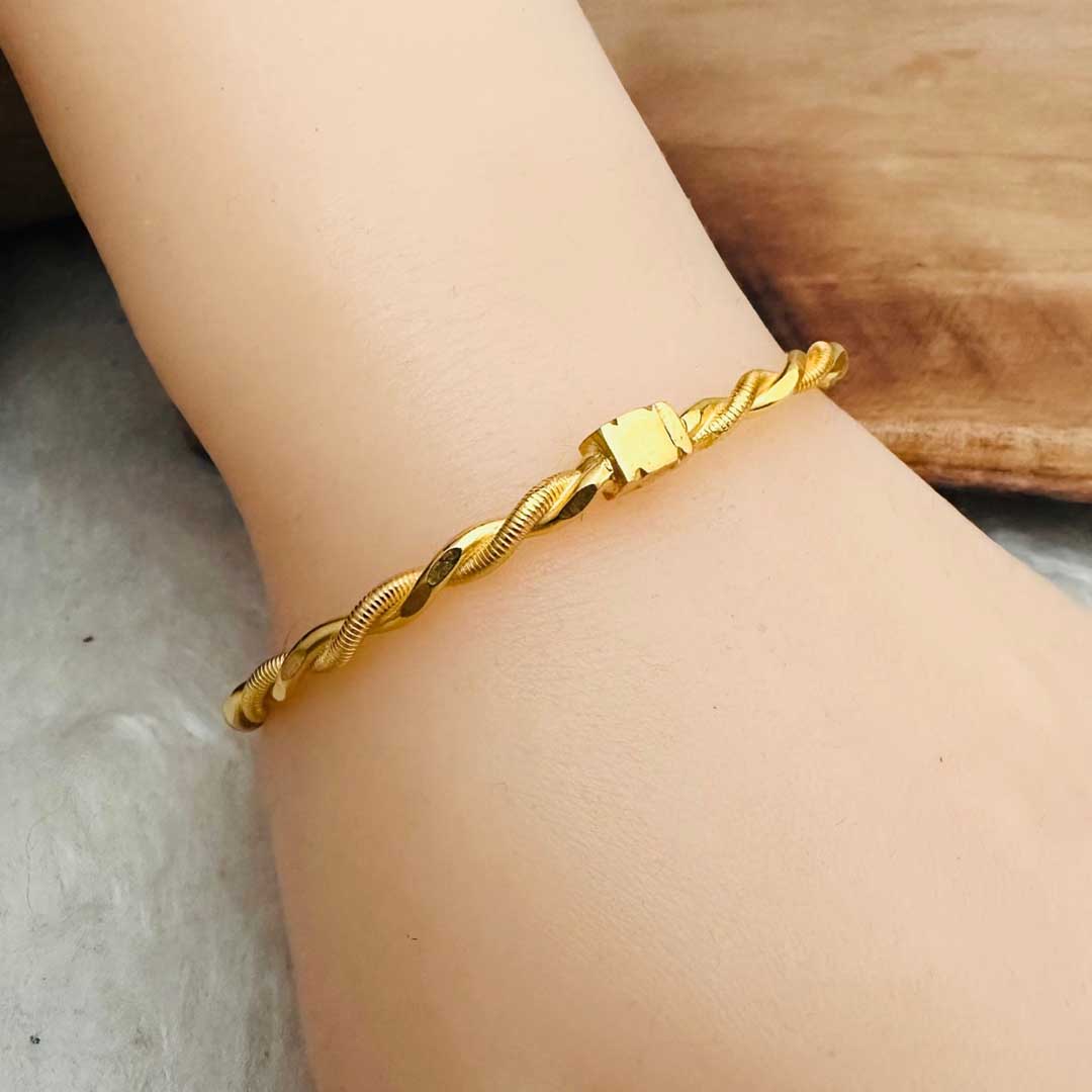 hand-made-silver-women's-gold-plated-bangle