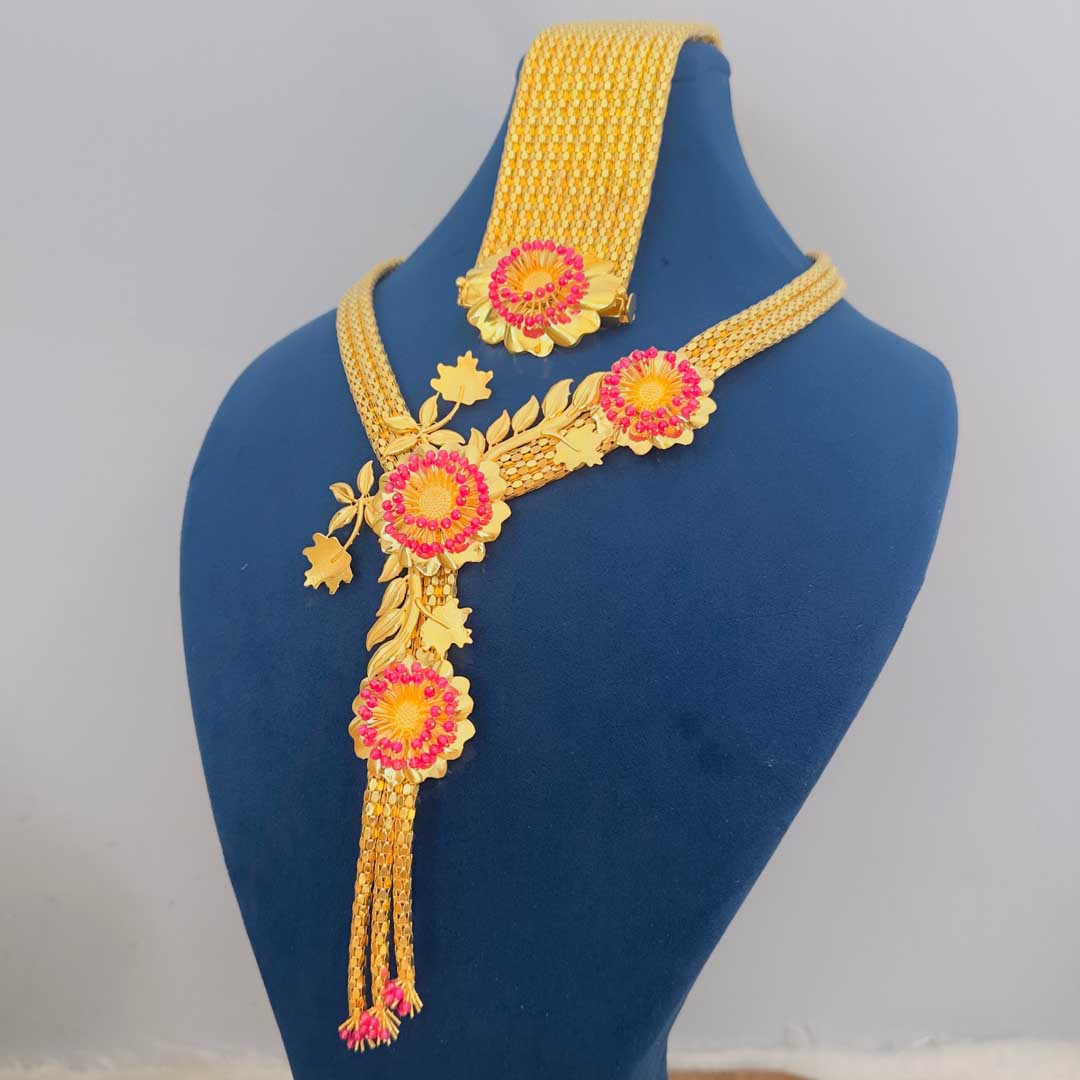 filigree-rose-model-jewellry