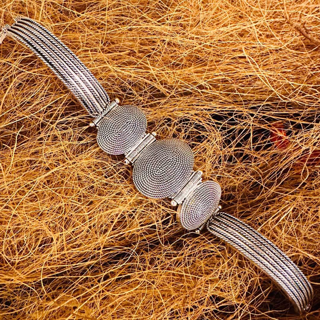 hand-made-silver-women’s-bracelet