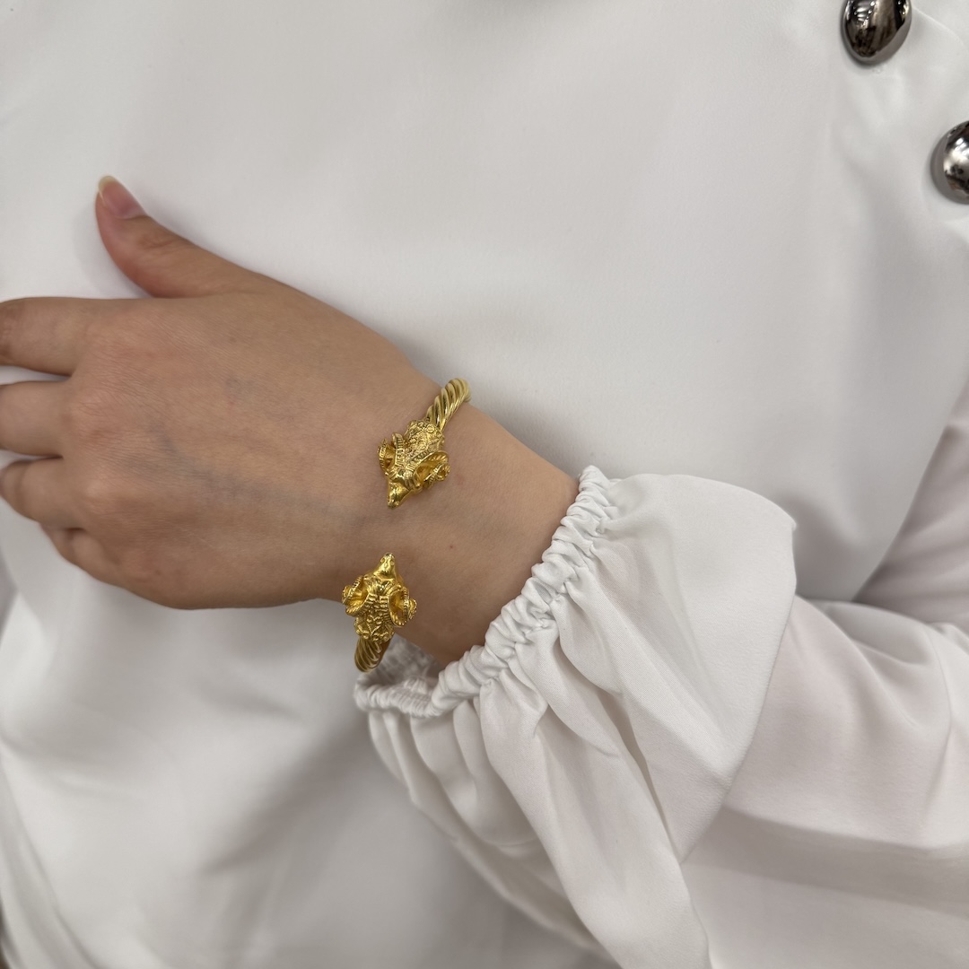 gold-plated-silver-ram-head-bracelet-bangle