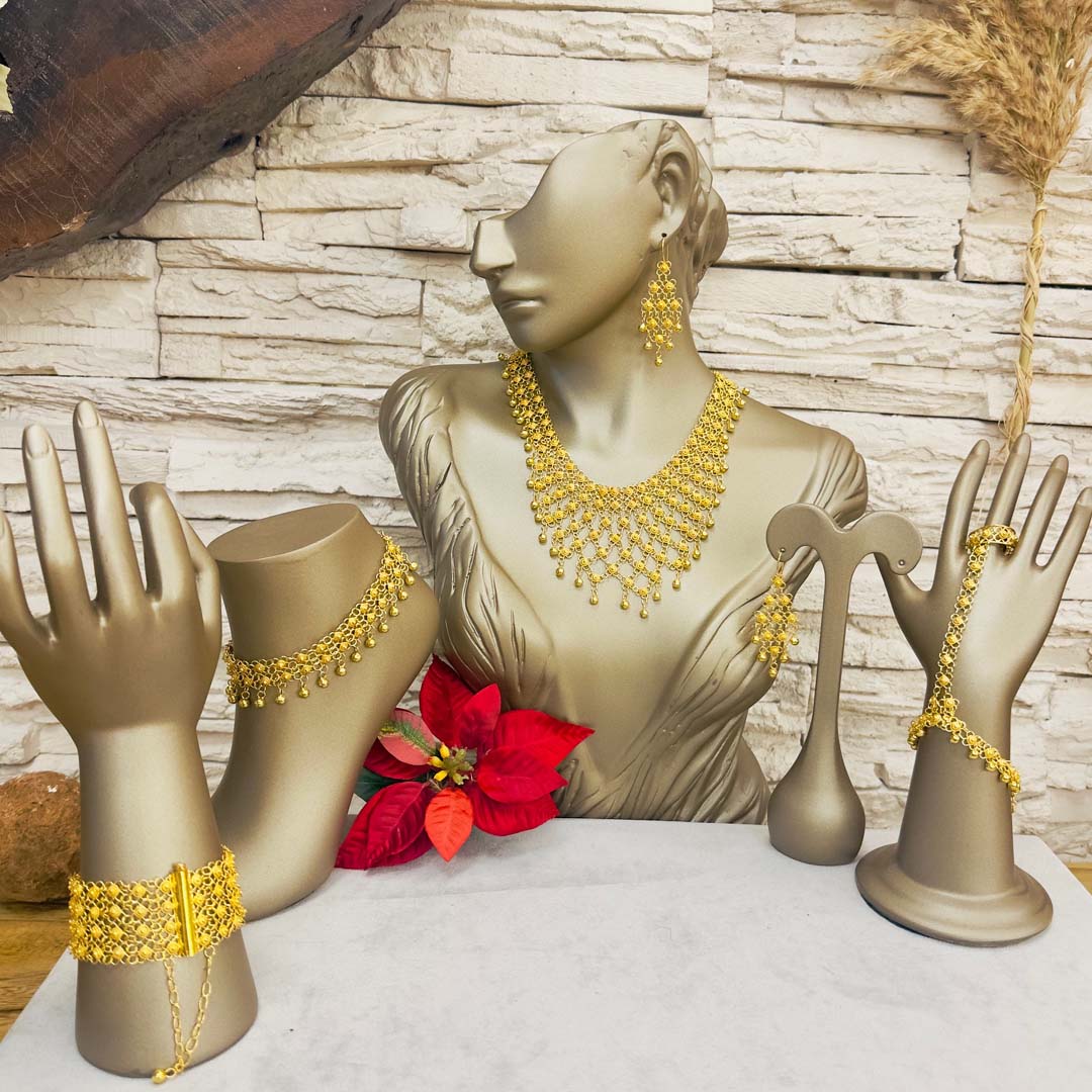 22k-gold-plated-silver-filigree-women's-jewellry-design