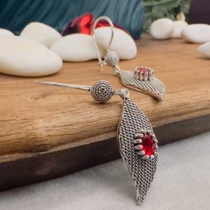 Salyangoz Modeli Taşlı Gümüş Küpe