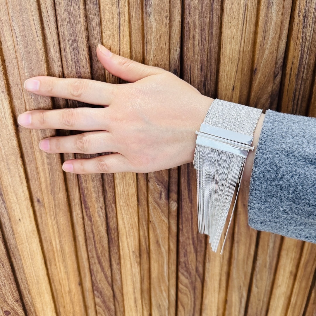 silver-lady-shawl-bracelet