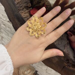 Zambak çiçek modeli fizyon yüzük