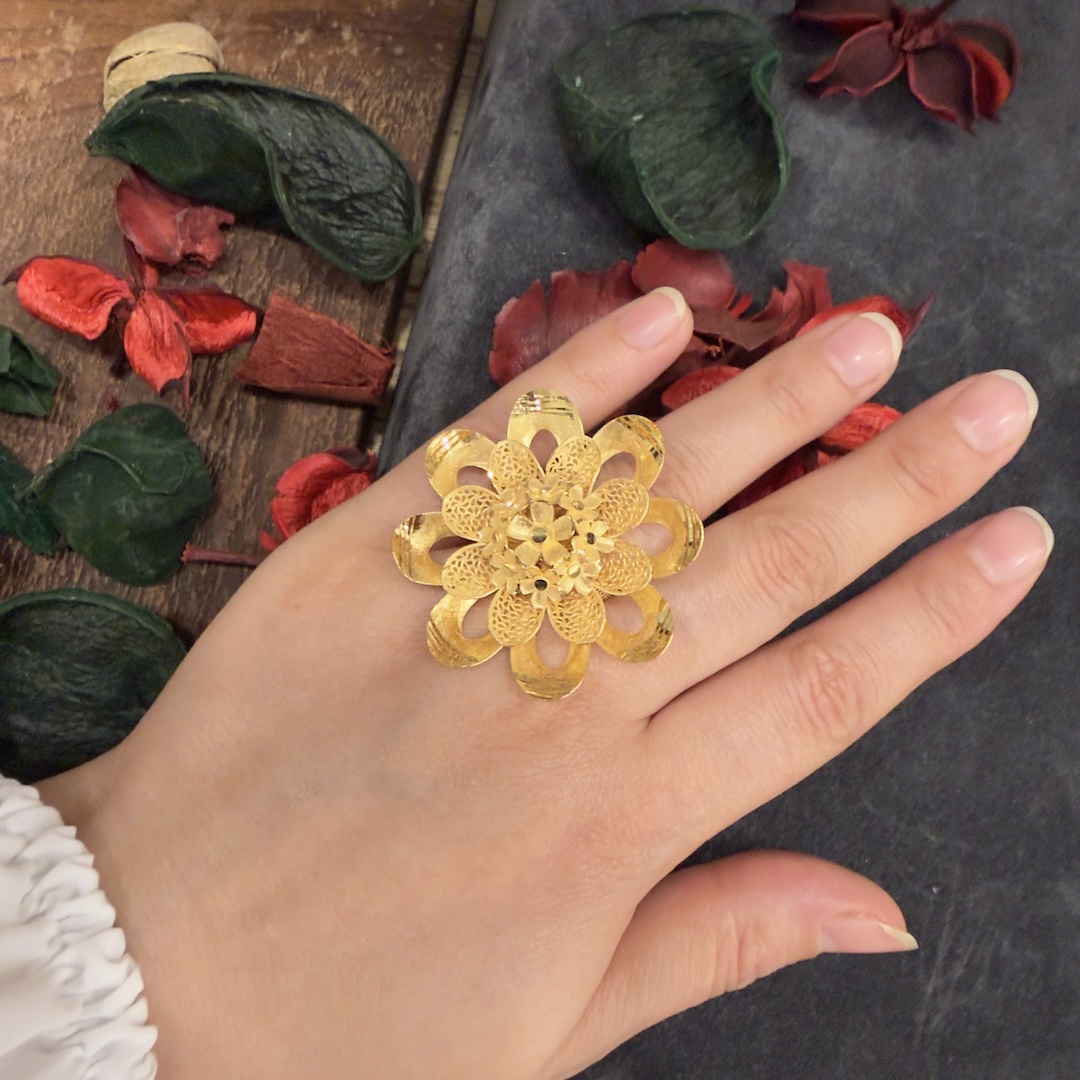 altin-modeli-zambak-ciceği-bayan-yuzugu