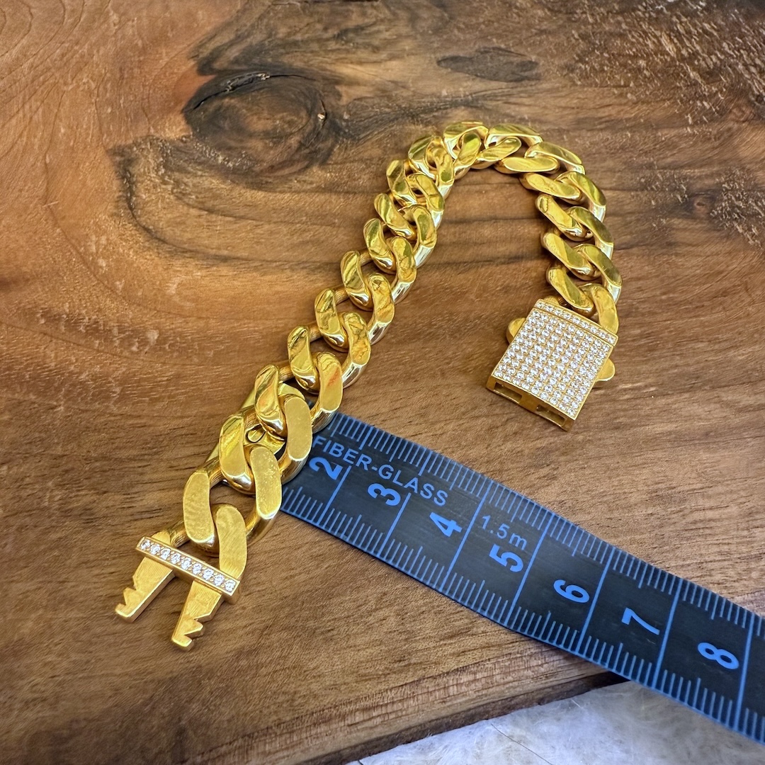 gold-model-gurmet-bracelet