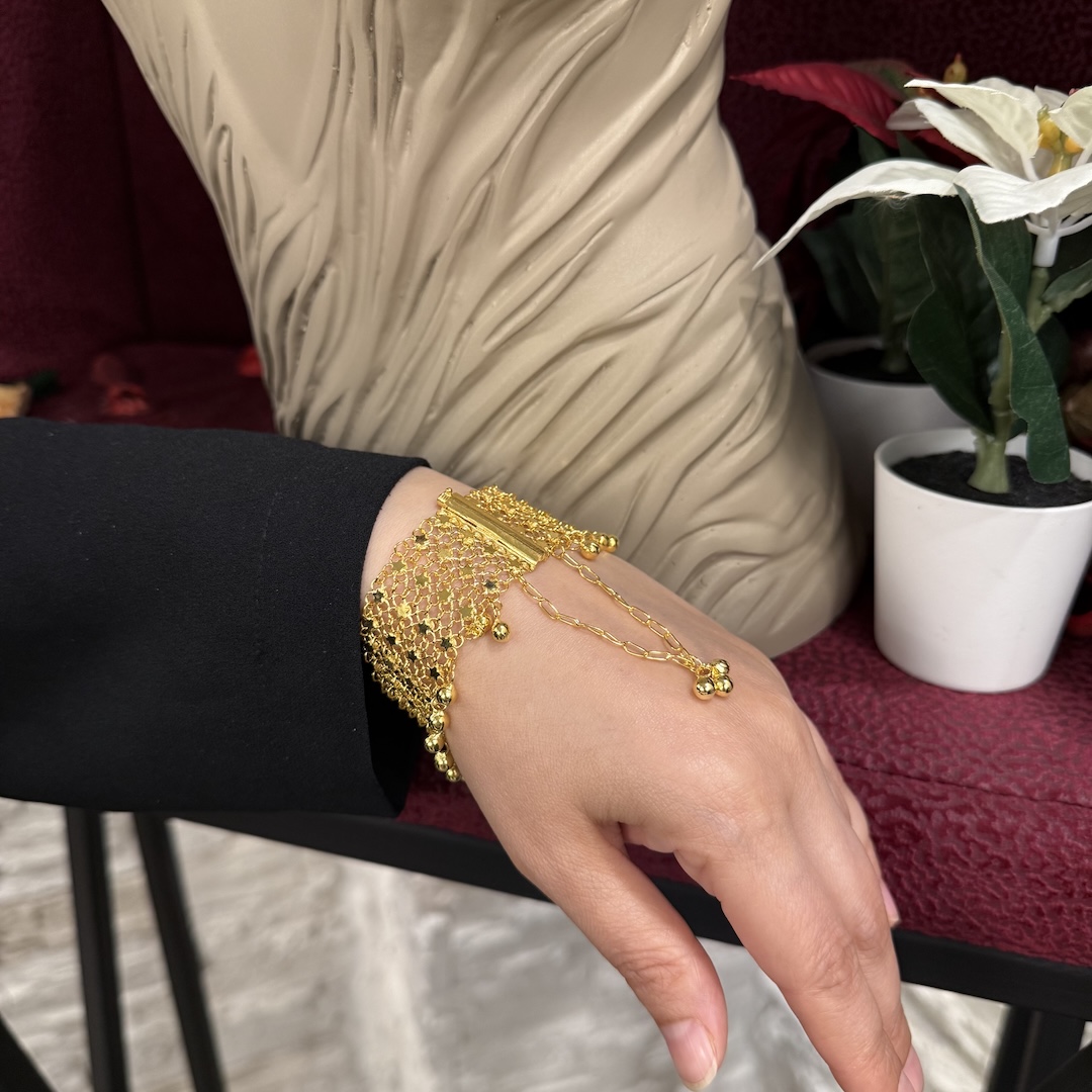 gold-plated-bracelet