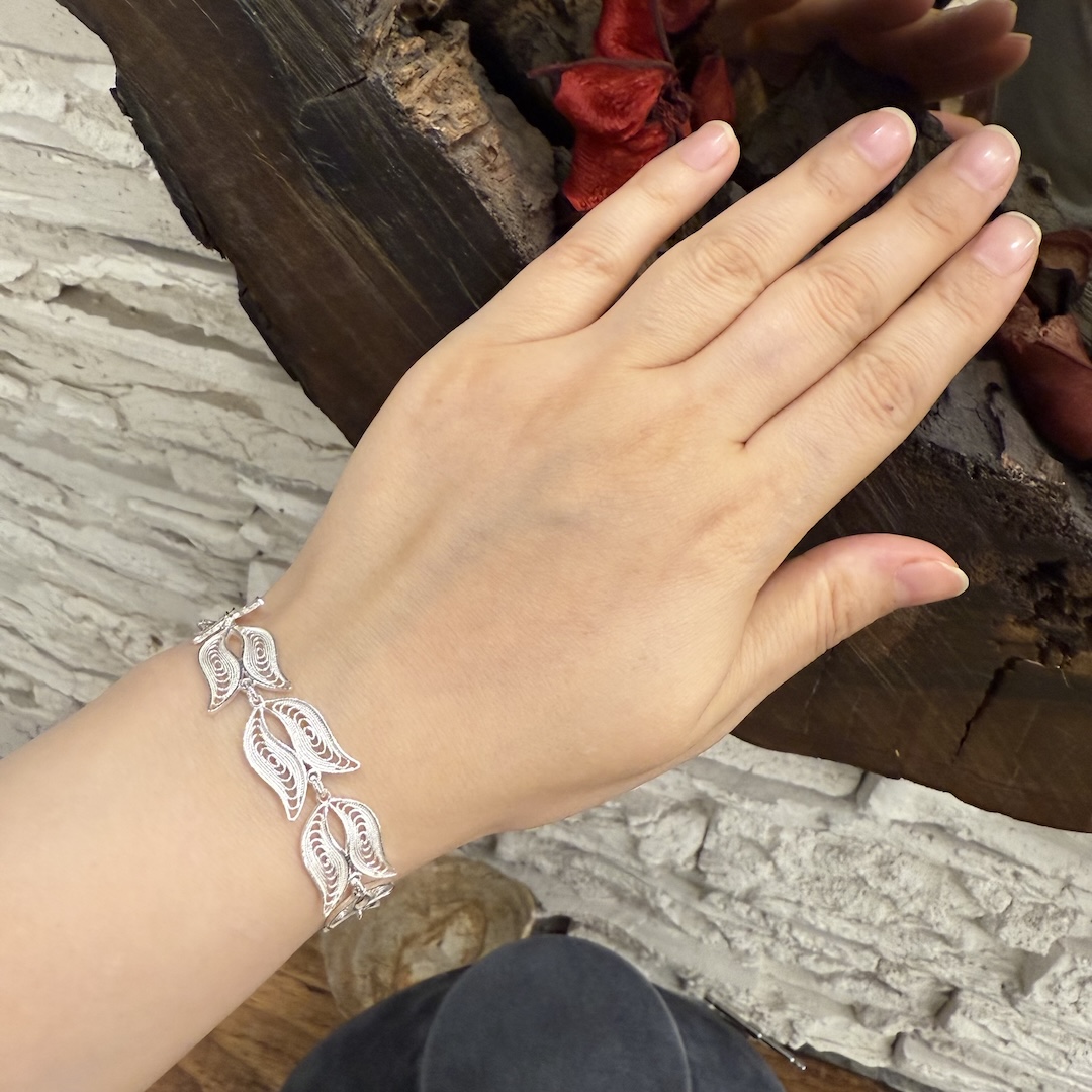 lale-modeli-gumus-bileklik