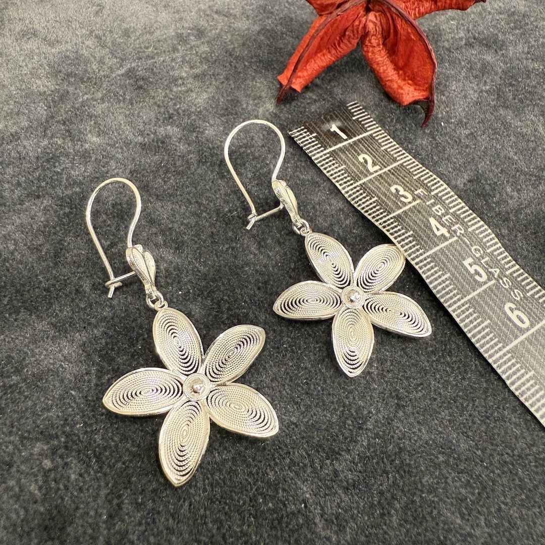 rose-model-silver-women-earring