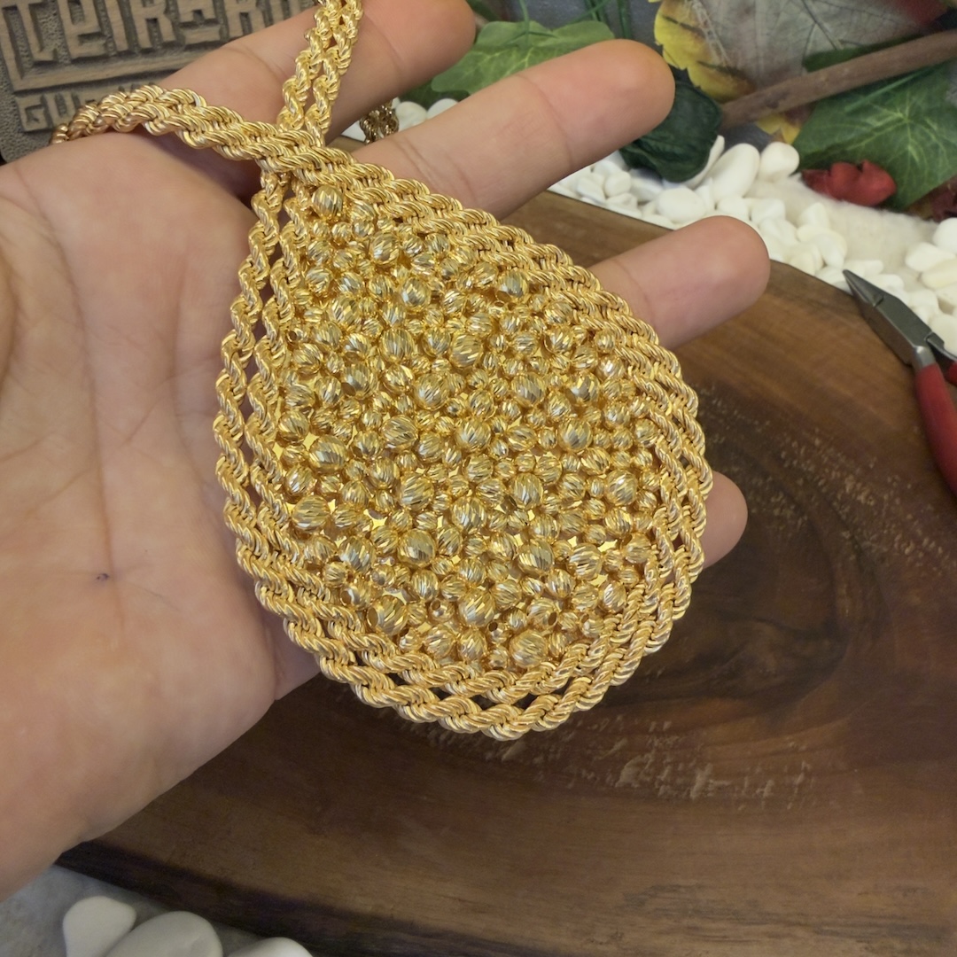 hand-made-dorica-necklace