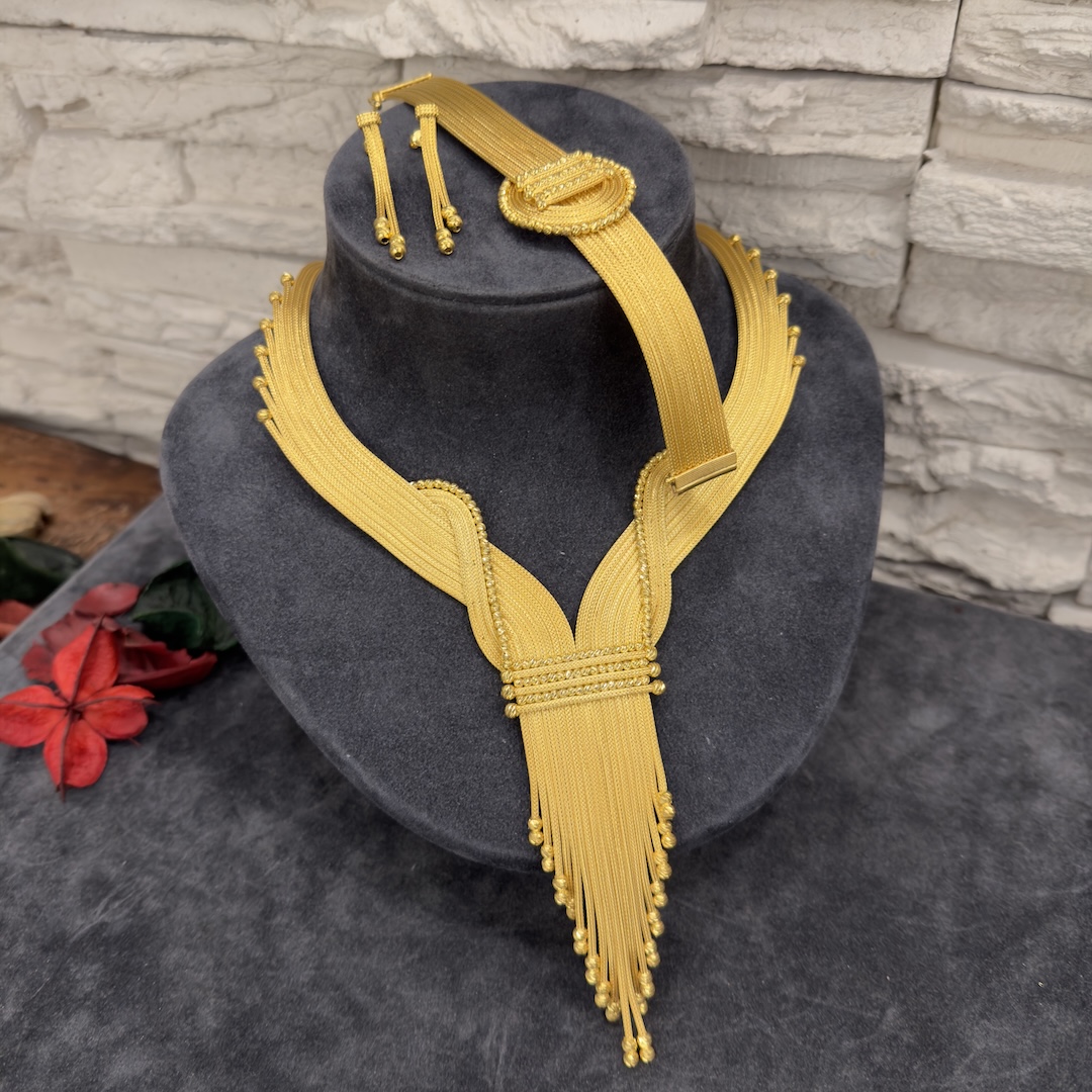 altin-modeli-dorika-bayan-taki-seti