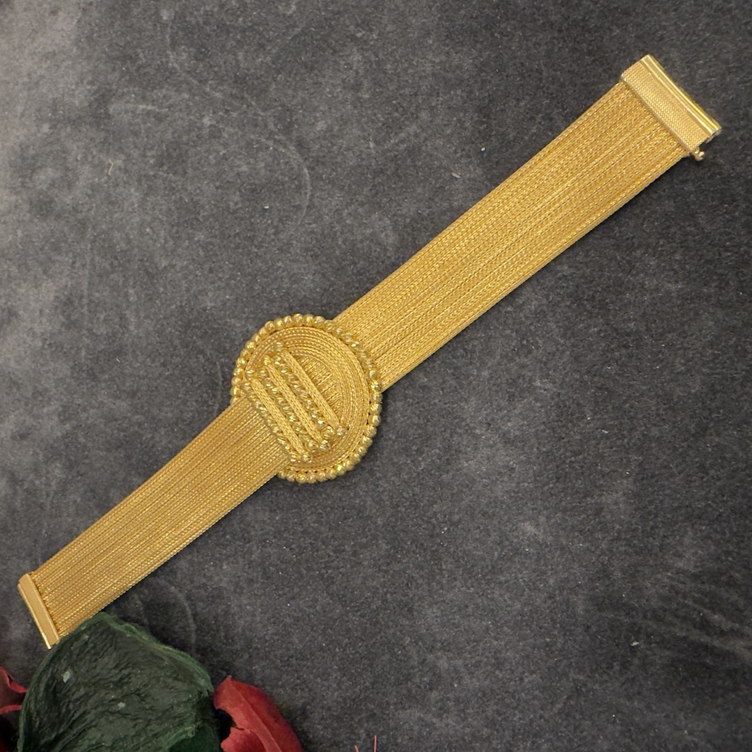 altin-modeli-gumus-dorika-bileklik