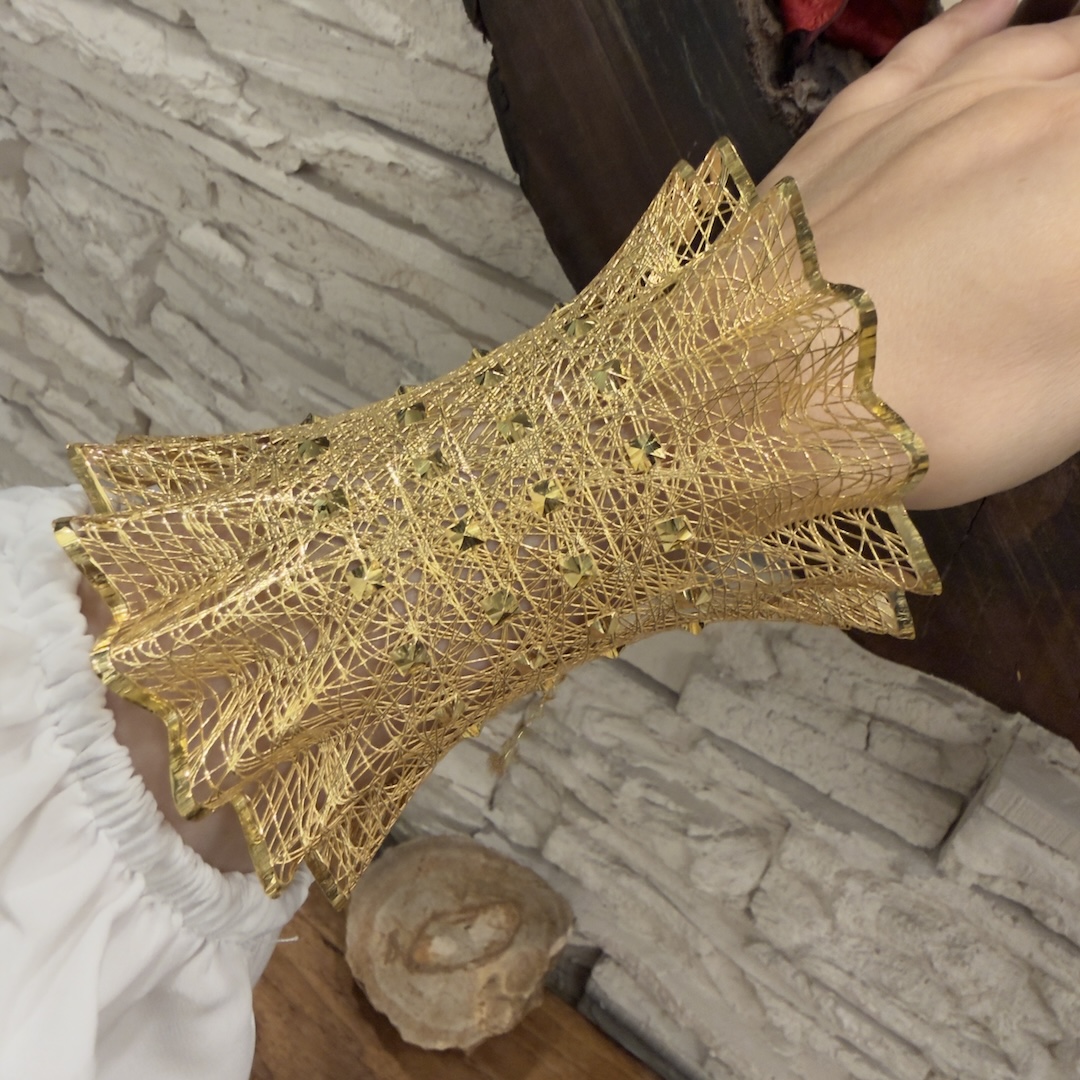 gold-plated-silver-pyramid-bracelet