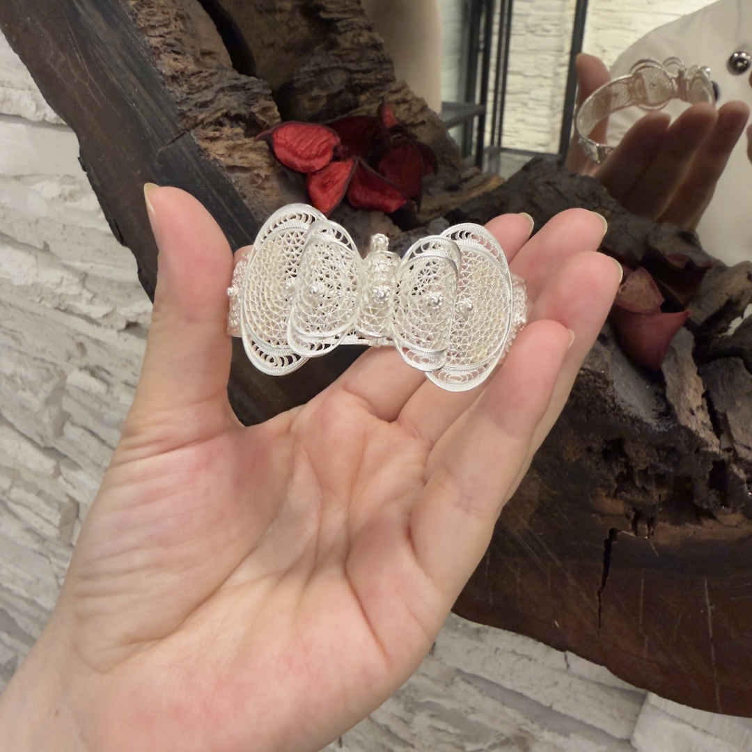 telkari-tasarimli-el-isi-fiyonklu-bayan-bilezigi